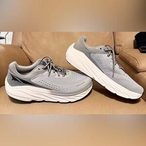 Altra Light Gray Running Shoes